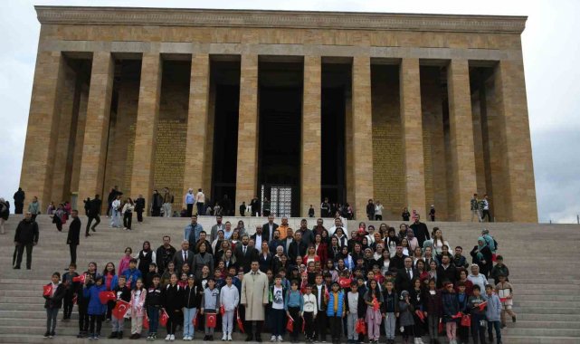 Başkan Günel 100 çocukla birlikte Anıtkabir'i ziyaret etti