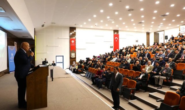 Başkan Pekmezci Mevlid-i Nebi Haftası programına katıldı