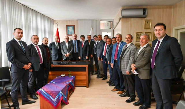 Başkan Zorluoğlu'ndan Trabzon Muhtarlar Federasyonu'na ziyaret