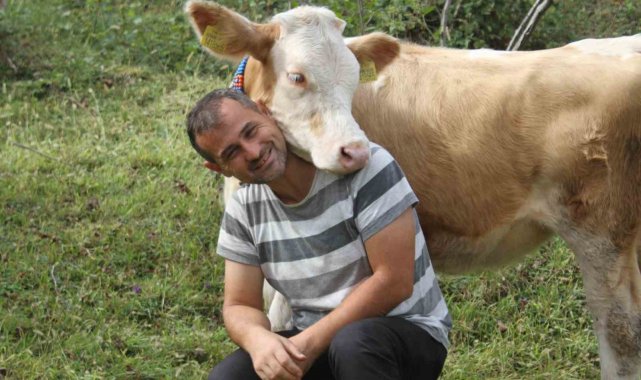 Beslediği danalara huylarına göre İsrail, Fransa, Yunanistan ve ABD devlet adamlarının adını verdi