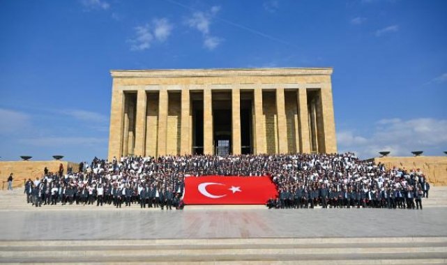 Betek Boya çalışanlarından Anıtkabir'e ziyaret