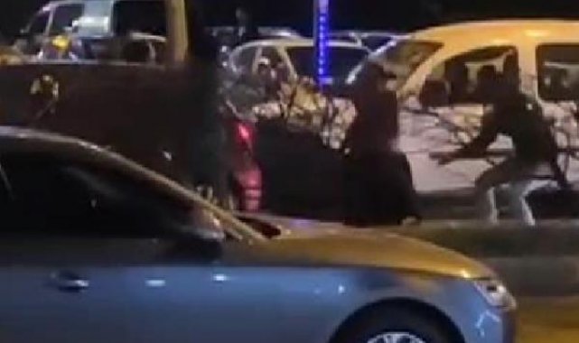 Beylikdüzü'nde aracıyla çarptı kavga çıkınca gasbedip kaçtı