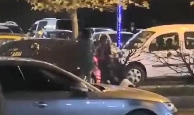 Beylikdüzü'nde otomobiliyle çarptığı sürücüyü darbederek parasını aldı