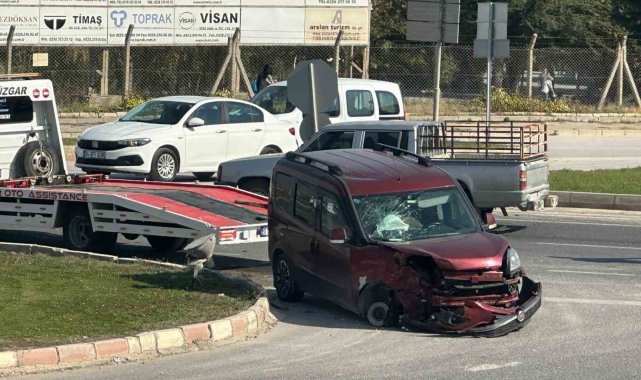 Bilecik'te meydana gelen trafik kazasında 2 kişi yaralandı