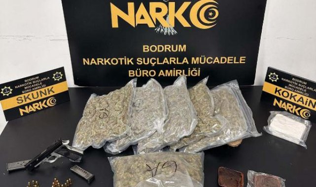Bodrum'da durdurulan otomobilde uyuşturucuya 2 gözaltı