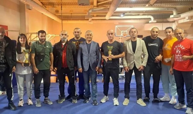 Boks turnuvasına Düzce damga vurdu