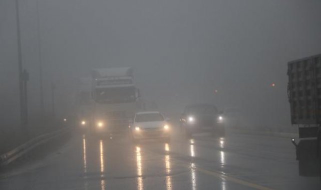 Bolu Dağı'nda sağanak ve sis ulaşımı yavaşlattı
