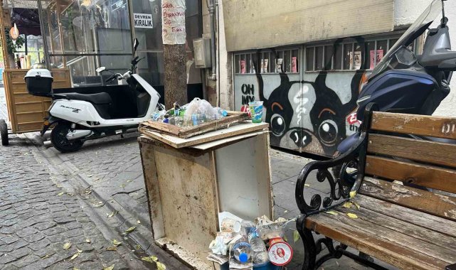 Bu uyarı da çöplere engel olamadı