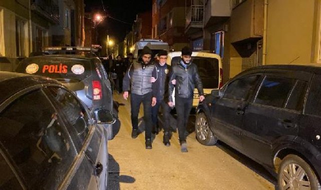 Bursa'da bir apartmana yapılan baskında 37 kaçak göçmen yakalandı