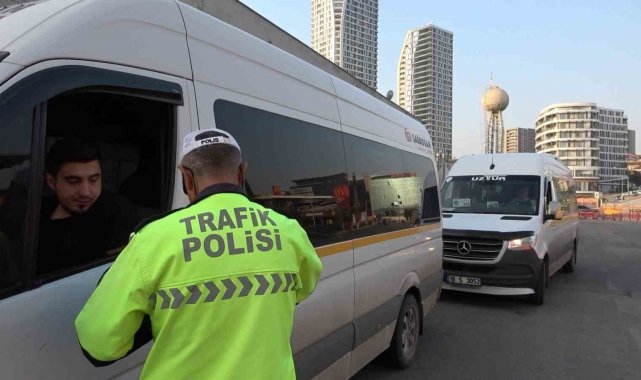 Bursa'da okul ve işçi servislerine yakın takip