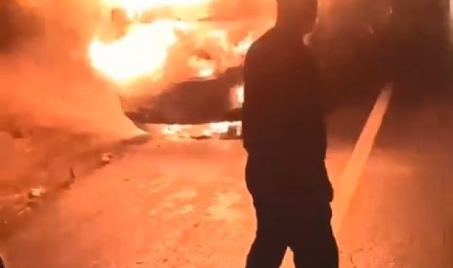 Bursa'da seyir halindeki kamyonet alev topuna döndü