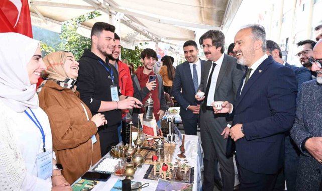 Bursa'da üniversitelilere 'Hoş geldin' şöleni