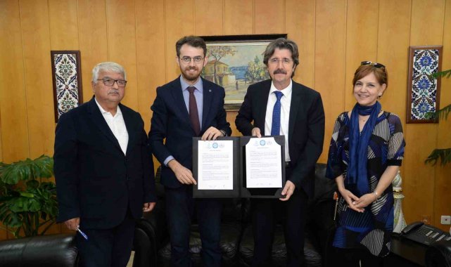 BUÜ'lü tıp öğrencilerine burs desteği devam ediyor