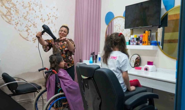 Büyükşehir Engelsiz Yaşam Merkezi'nde sevgi makası birimi açıldı