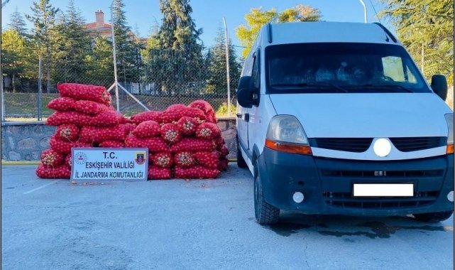 Çalınan 50 bin liralık soğan jandarma ekiplerince ele geçirildi
