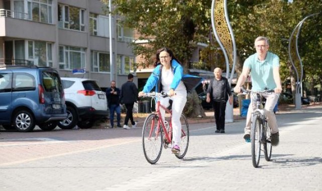 Çalışma yaşamına hemşire olarak başladı, hayatının kırılma noktası valiliğe taşıdı