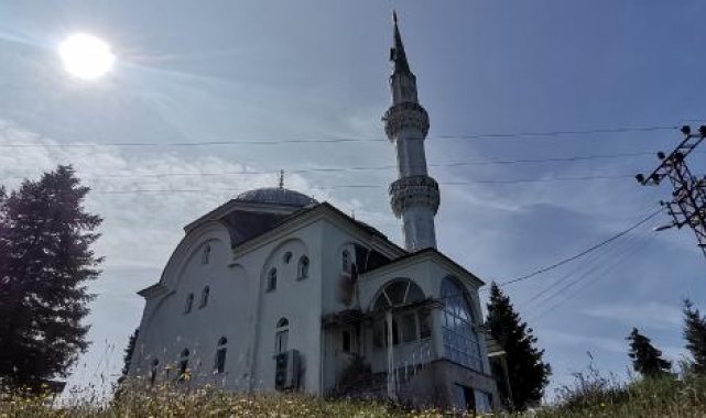 Cami kapısı için yaşanan fikir ayrılığında 6 kişiye, 'Emre itaatsizlik' cezası