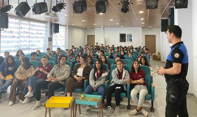 Cizre polisi liseli öğrencilere polislik mesleğini anlattı