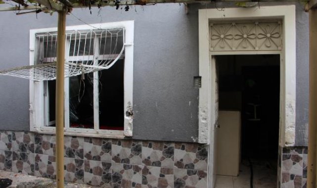 Çocuklar çakmakla oynarken yangın çıkardı; 5 kişi dumandan etkilendi