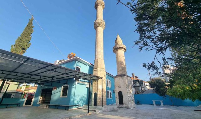 Çomakdağ'ın tarihi minaresi ilgi çekiyor