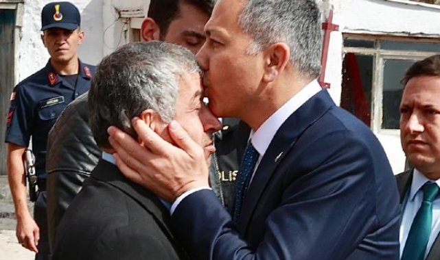 Cumhurbaşkanı Erdoğan, şehit polis memuru Ermiş'in babasıyla görüştü