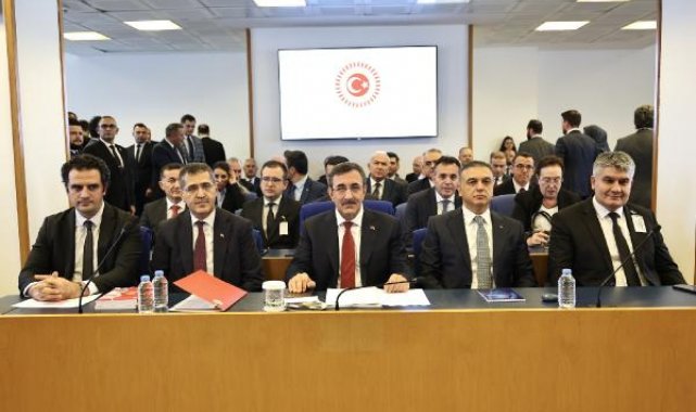 Cumhurbaşkanı Yardımcısı Yılmaz: 2024'ün ikinci yarısında kalıcı dezenflasyon sürecine girmeyi bekliyoruz
