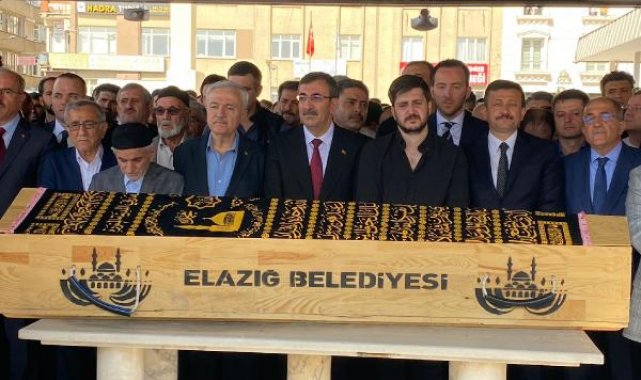 Cumhurbaşkanı Yardımcısı Yılmaz, Elazığ'da cenazeye katıldı