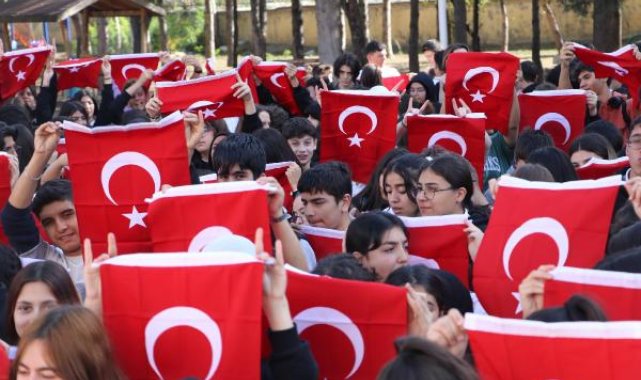 Cumhuriyet'in 100'üncü yılına 1000 bayraklı kutlama