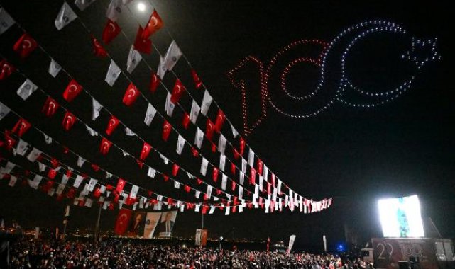 Cumhuriyet'in 100'üncü yılında 500 dronla gökyüzünde gösteri