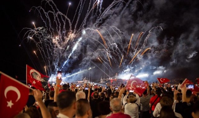 Cumhuriyetin 100. yılına İzmir damgası