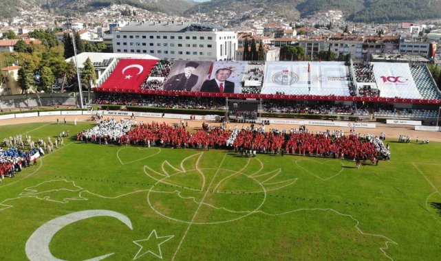 Cumhuriyetin 100'üncü yılı Muğla'da coşku ile kutlandı