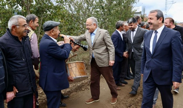 Davullu-zurnalı yol sevinci