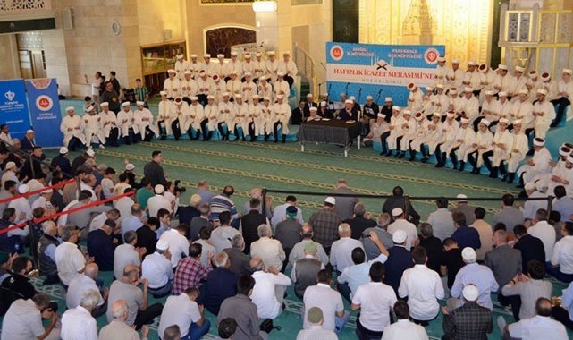 Denizli'de 53 hafız için hafızlık icazet merasimi düzenlendi