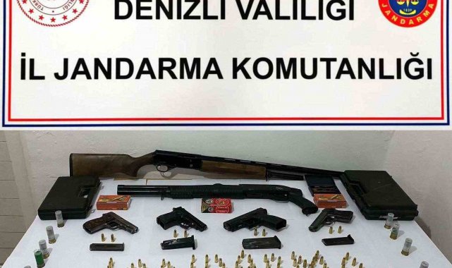 Denizli'de bir eve düzenlenen operasyonda silah ve mühimmat ele geçirildi