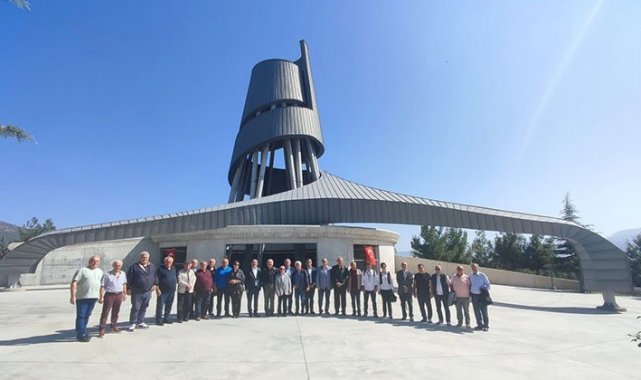 Denizlili sevdalıları Süleyman Demirel'i unutmadı