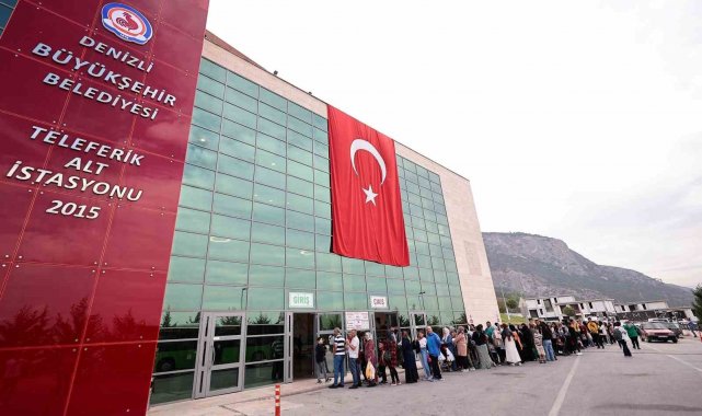 Denizlililer, Teleferik ve Bağbaşı Yaylası'na akın etti