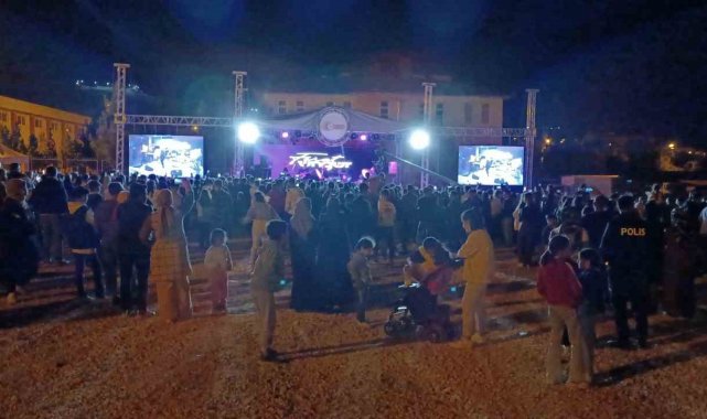 Dicle'de 2 gün süren bağ bozumu festivali konserlerle tamamlandı