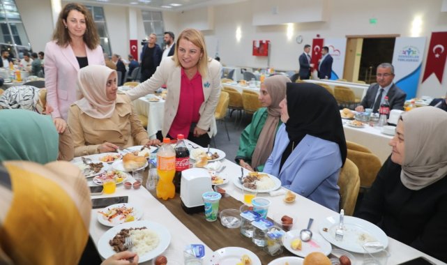 Din görevlileri ile buluşan Başkan Hürriyet: "Yaptığınız kutsal hizmetin değerini biliyoruz"
