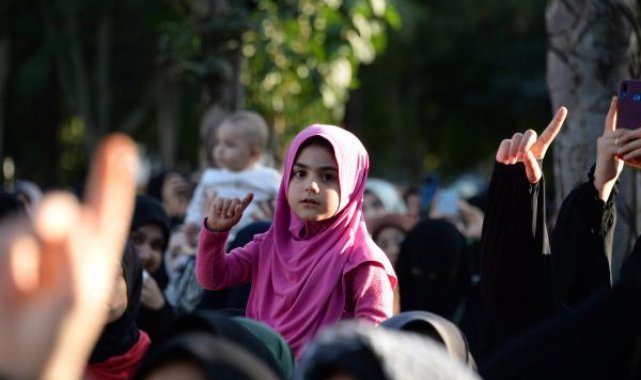 Diyarbakır'da HÜDA PAR'lılar tarafından Hamas'a destek için dua edildi