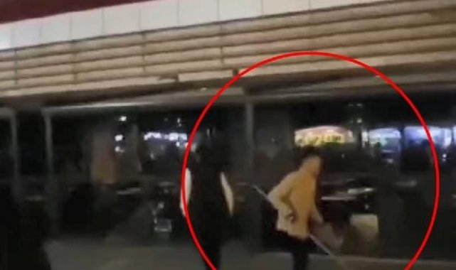 Diyarbakır'da İsrail'e tepki için kahve zincirinin şubesine taş, sopa ve sandalyeli saldırı
