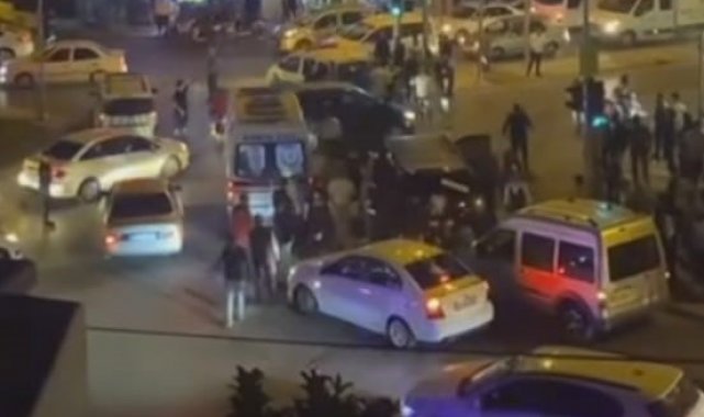 Düğün konvoyunda gelin arabasının önünü kesen çocuk ağır yaralı