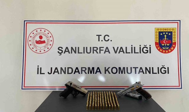 Düğünde havaya ateş açan 2 kişi yakalandı