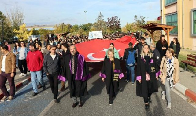 Edirne'de, Cumhuriyet'in 100'üncü yıl anısına '1923 adım' yürüyüşü