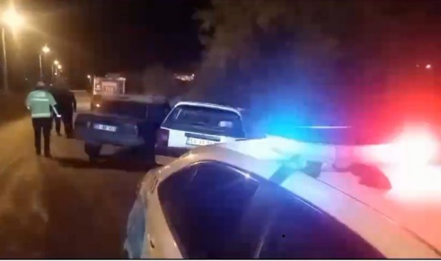 Edirne'de iki otomobil kafa kafaya çarpıştı: 2 yaralı