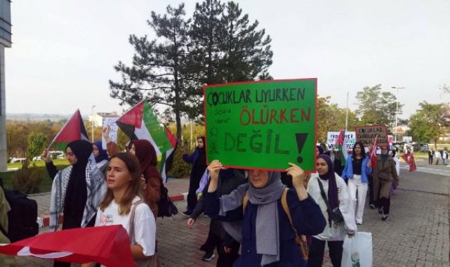 Edirne'de üniversite öğrencilerinden İsrail'e tepki yürüyüşü