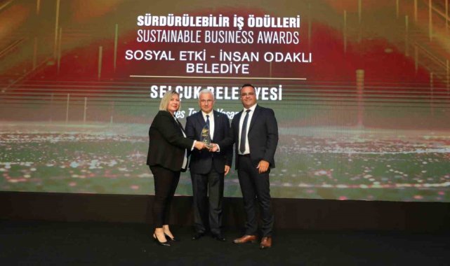 Efes Tarlası Yaşam Köyüne sürdürülebilir iş ödülü