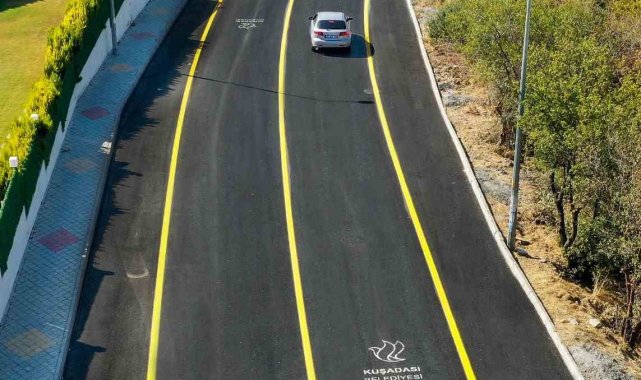 Ege Mahallesi'nde yol seferberliği sürüyor