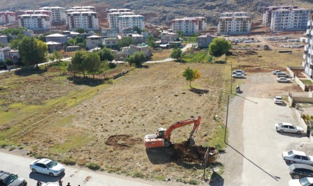 Elbistan Belediyesi depremzedeler için ücretsiz konut yapıyor