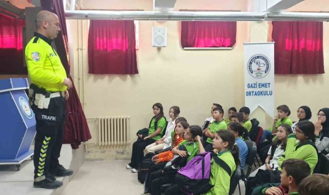 Emet'te öğrencilere trafik eğitimi