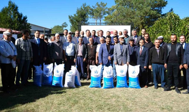 Erzincanlı çiftçilere buğday tohumu dağıtıldı